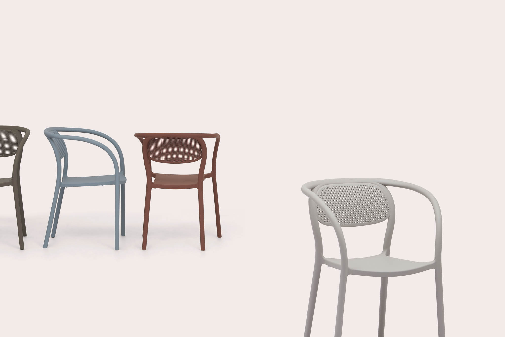 SILLA EXTERIOR NOON 24_0432
