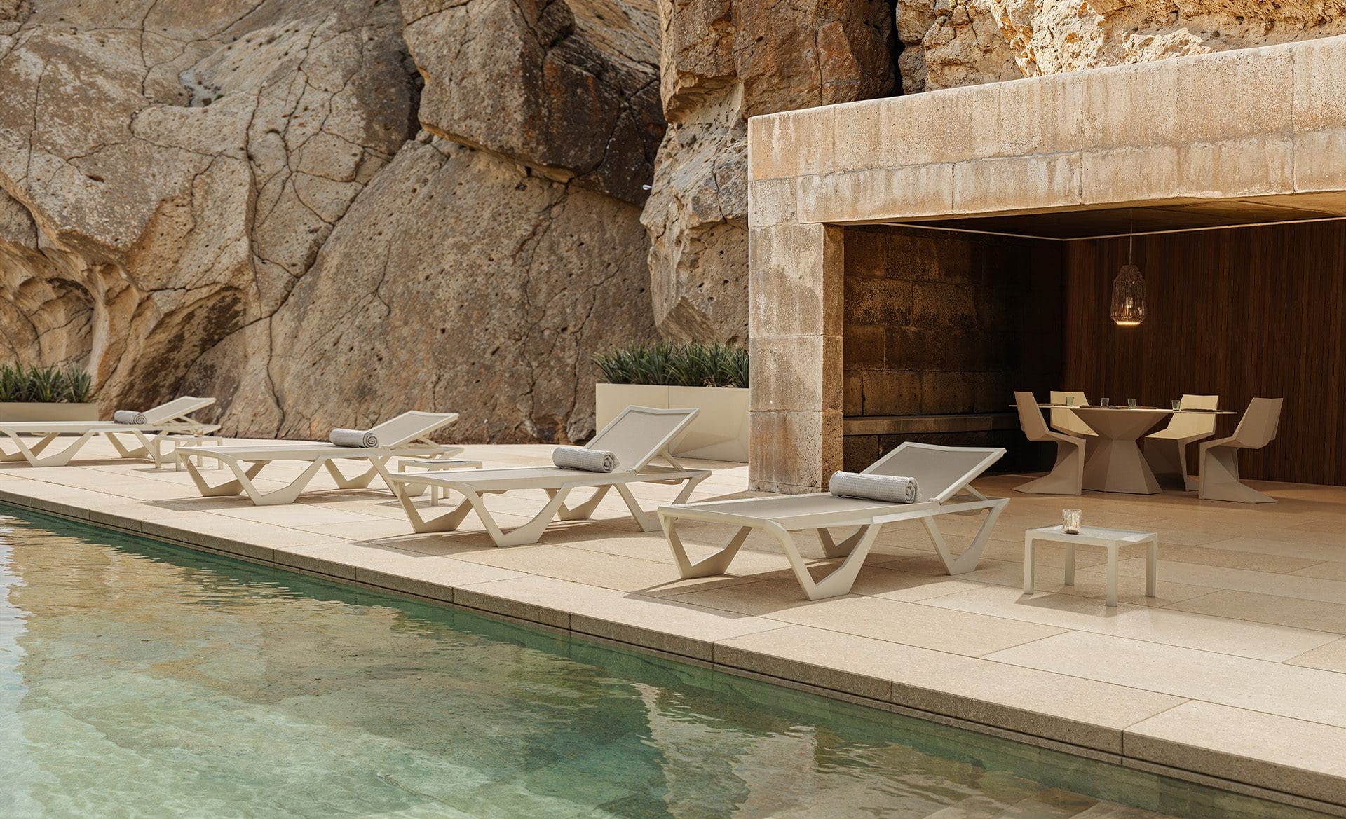 TUMBONA Sun-Loungers-Karim-Rashid-2